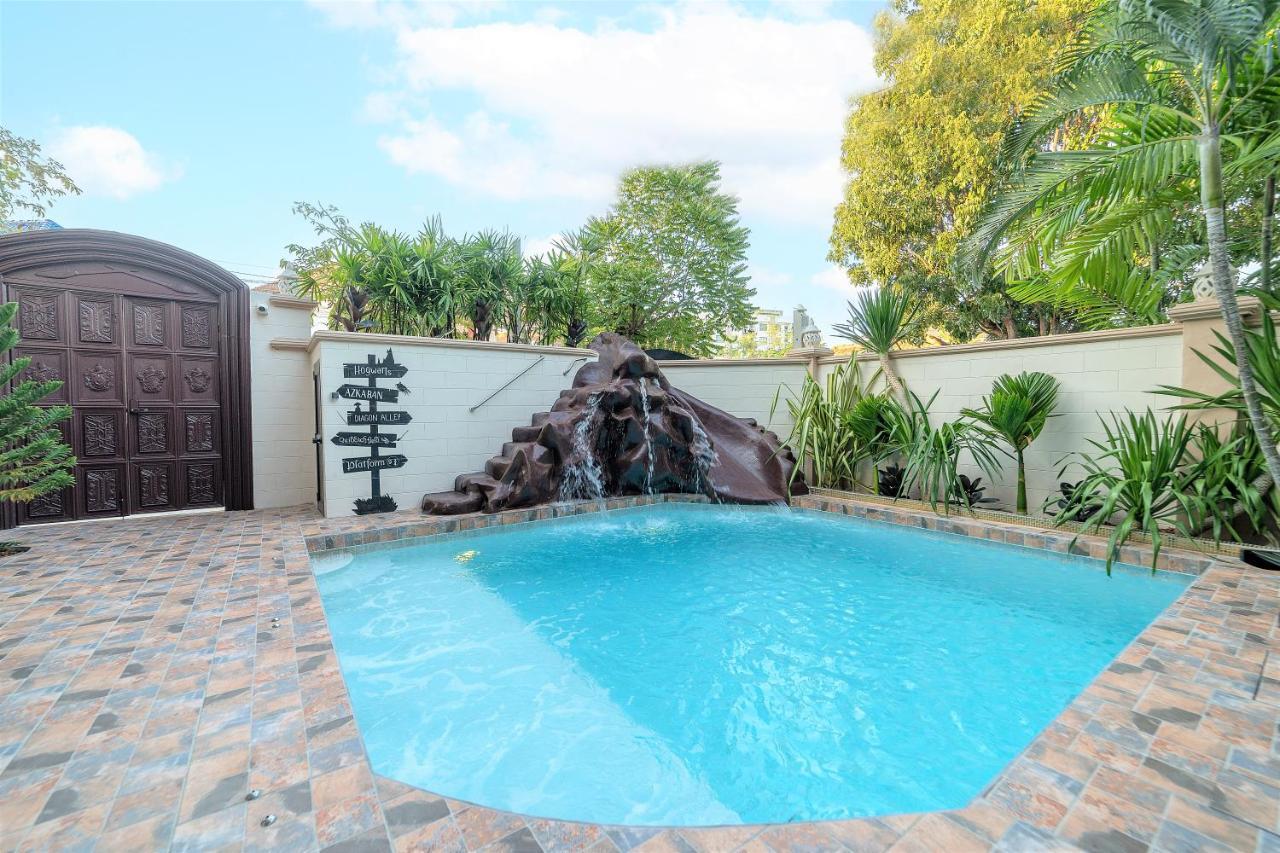 Potterland Luxury Pool Villa Pattaya Walking Street 6 Bedrooms Dış mekan fotoğraf