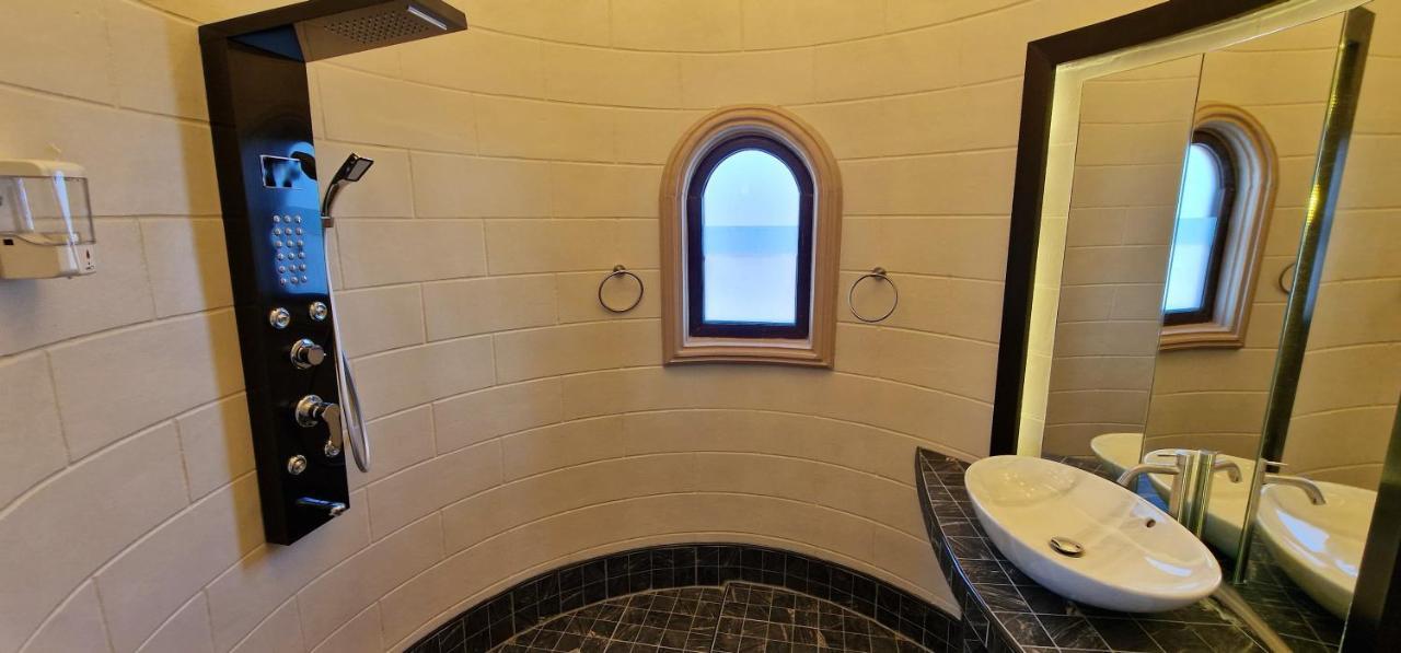 Potterland Luxury Pool Villa Pattaya Walking Street 6 Bedrooms Dış mekan fotoğraf